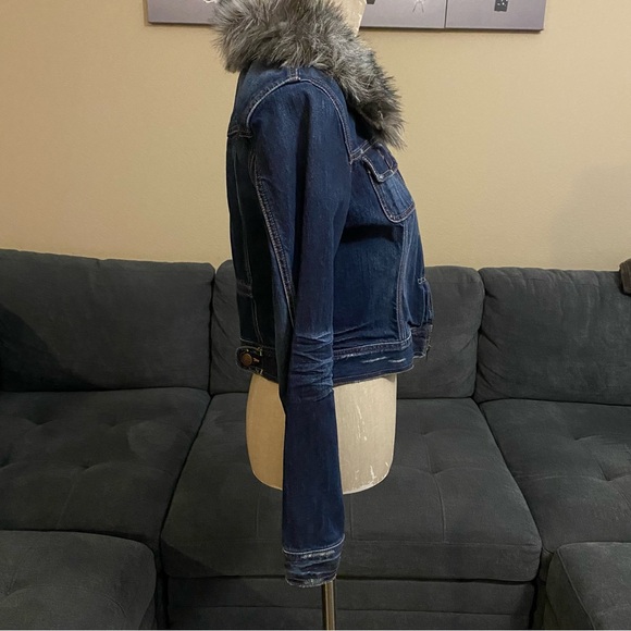 Erza Fitch - Vintage Jean Jacket Faux Fur Collar - Picture 2 of 16
